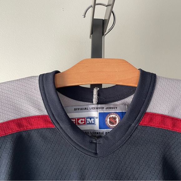 Vintage Vancouver Canucks CCM Hockey Jersey Kids Unisex Children’s Youth L/XL - Picture 9 of 9